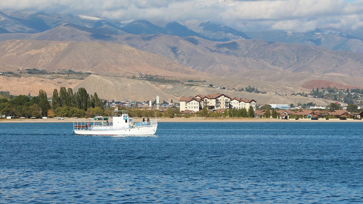 issyk kul lake travel guide