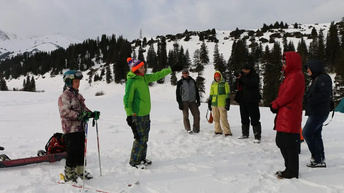 Jyrgalan: A Village Guide for Hikers and Skiers