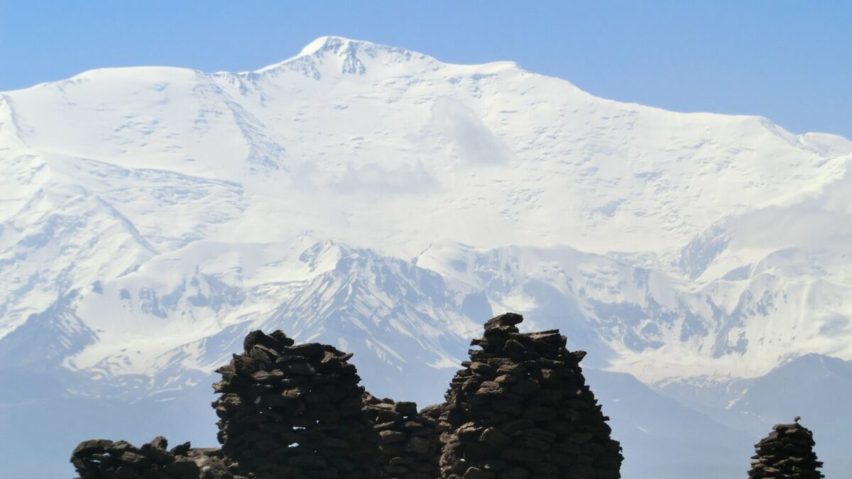 pik lenin base camp trek