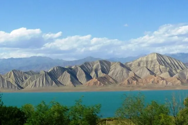 Toktogul: Worth a Stop on the Bishkek-Osh Road?